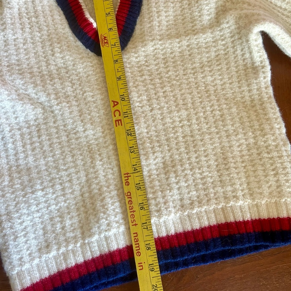 JEFF RAM by LORD JEFF VINTAGE Classic Ivory V-Neck Sweater - Woman’s - 100% Wool - Picture 6 of 9